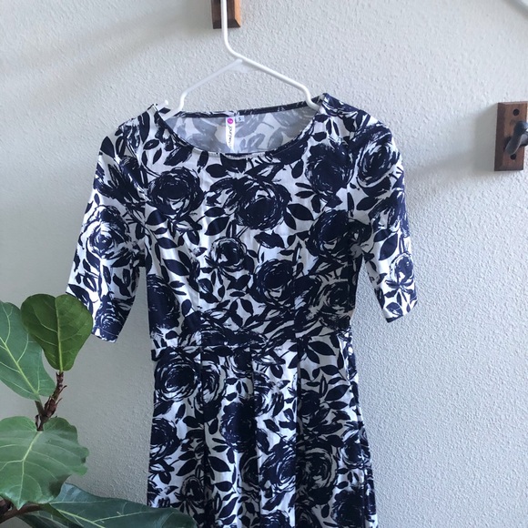 Blue and white floral vintage styled dress - Picture 1 of 3